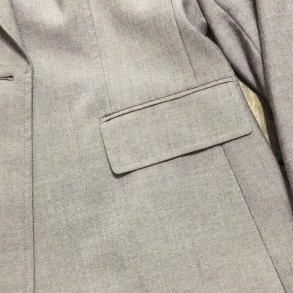 Tahari Author S Levine Gray Size 12 Blazer - Picture 4 of 8
